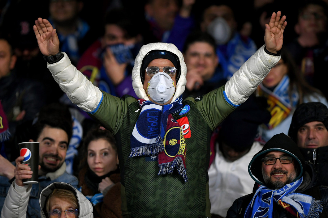 SSC Napoli v FC Barcelona - UEFA Champions League Round of 16: First Leg