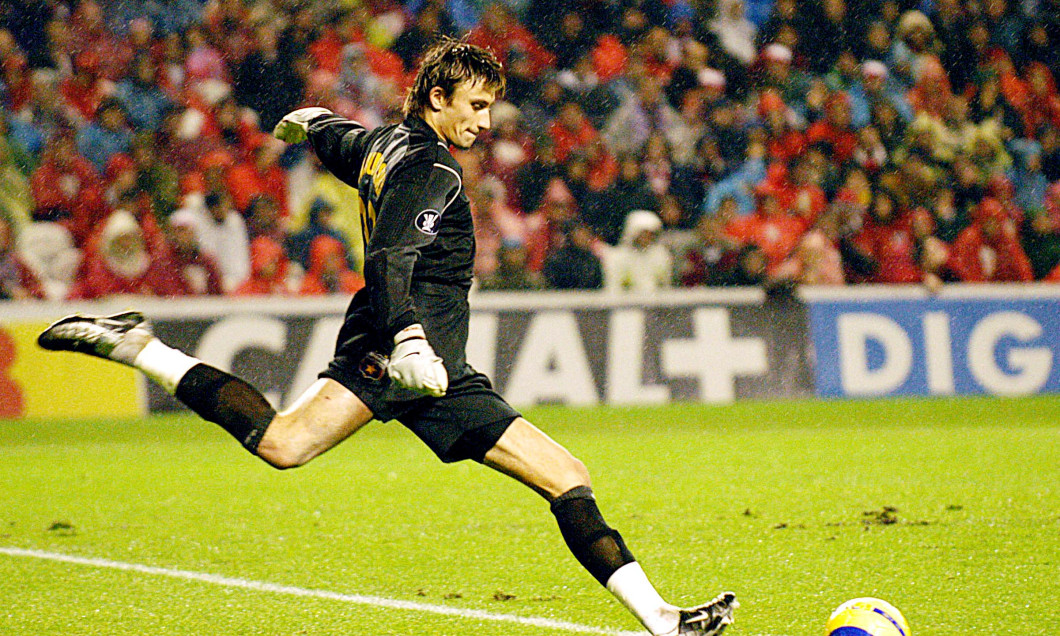 FOTBAL:ATHLETIC BILBAO-STEAUA BUCURESTI 1-0,CUPA UEFA (01.12.2004)