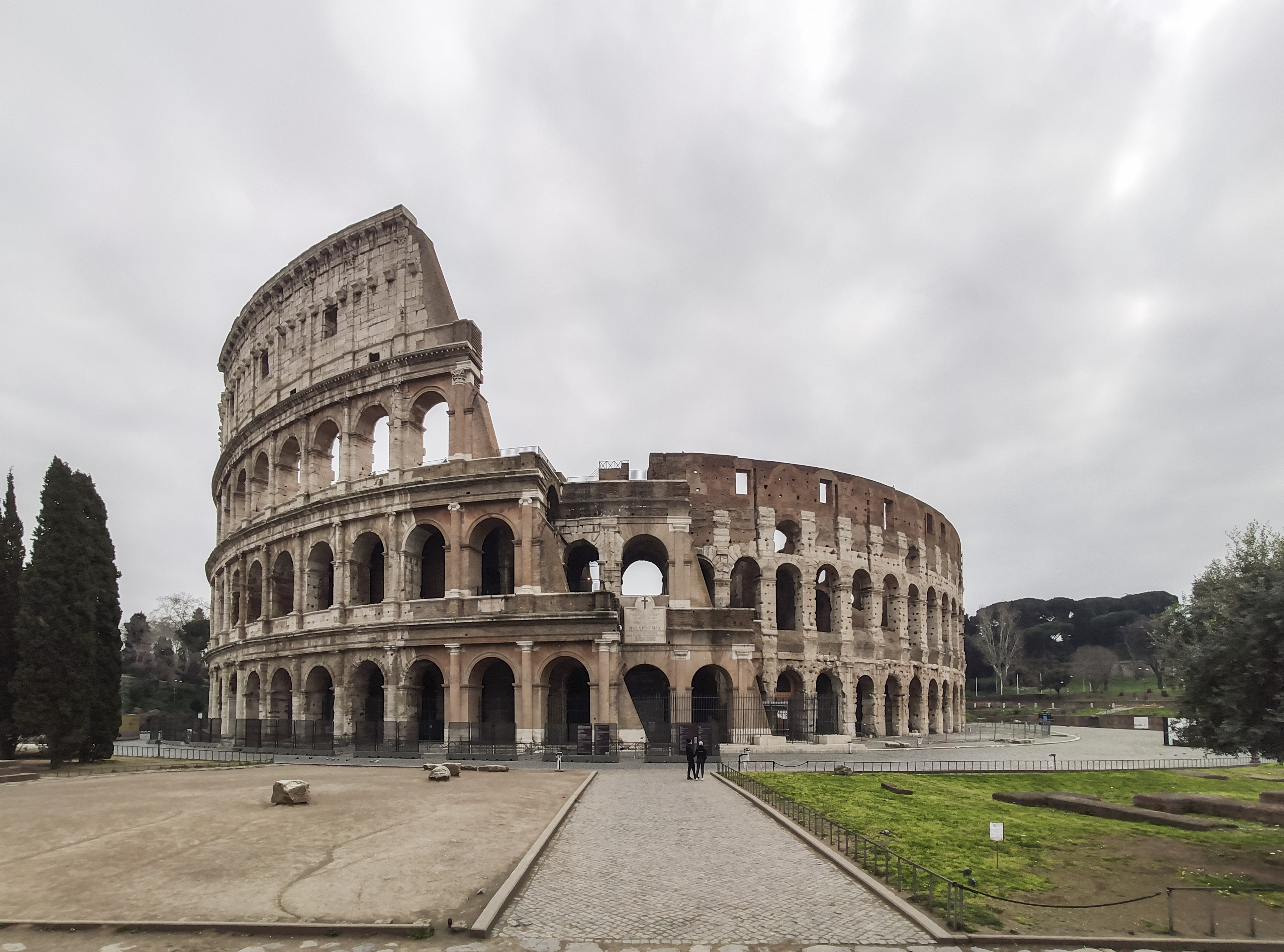 Măsuri și mai drastice în Italia, din cauza coronavirusului. Ce riști dacă alergi în parc