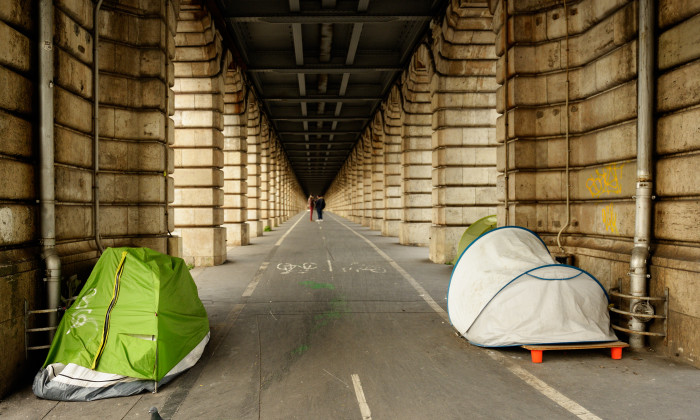 Homeless camping in Paris