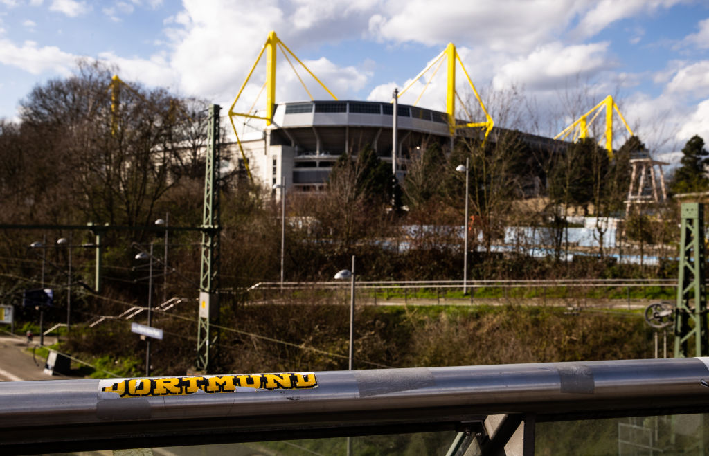 Germanii, exemplu de eficienţă! De sâmbătă, stadionul Borussiei Dortmund primeşte bolnavi de coronavirus