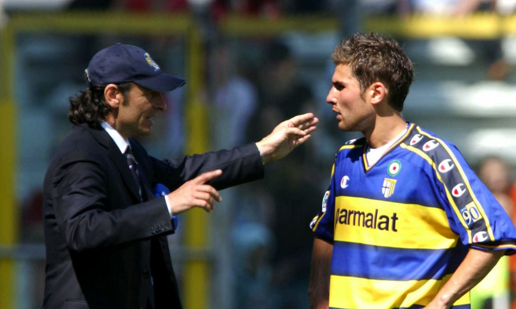 Claudio Prandelli, coach of Parma instructs Adrian Mutu
