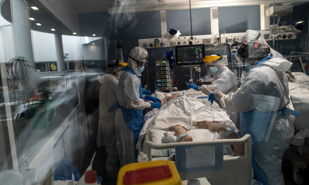 Barcelona's Hospital Del Mar Expands ICU In Fight Against Coronavirus