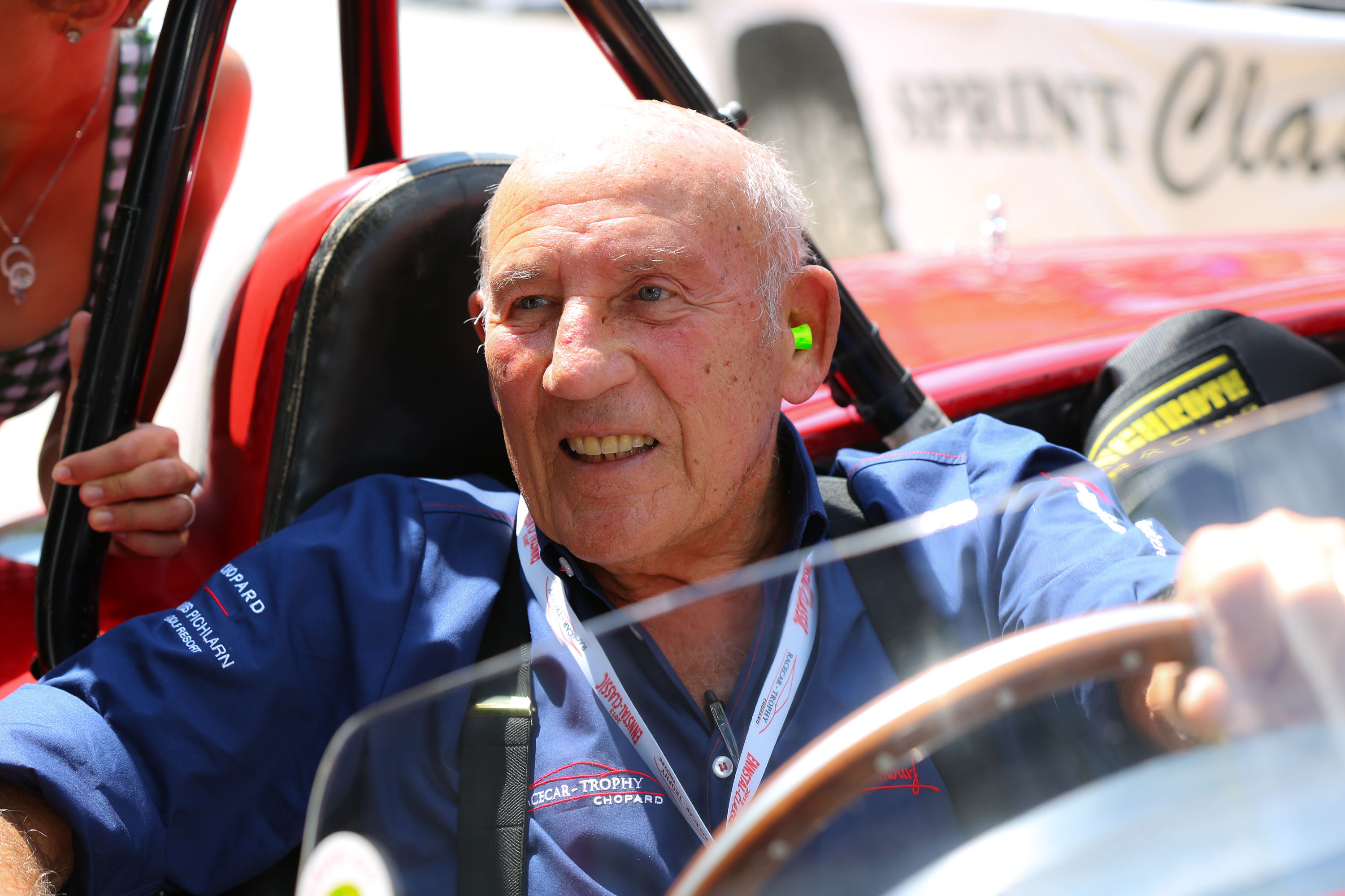 Sir Stirling Moss, fostul mare pilot din Formula 1, a murit la vârsta de 90 de ani