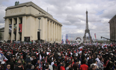 Paris Saint-Germain Celebrates Receiving The Ligue 1 Trophy
