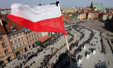 Warsaw Mourns Loss Of President