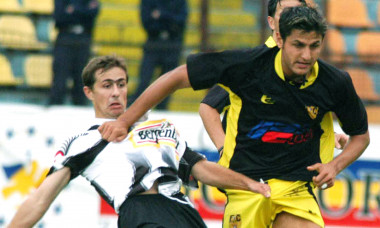 FOTBAL:FC BRASOV-APULUM ALBA IULIA 4-1 DIVIZIA A (18.09.2004)