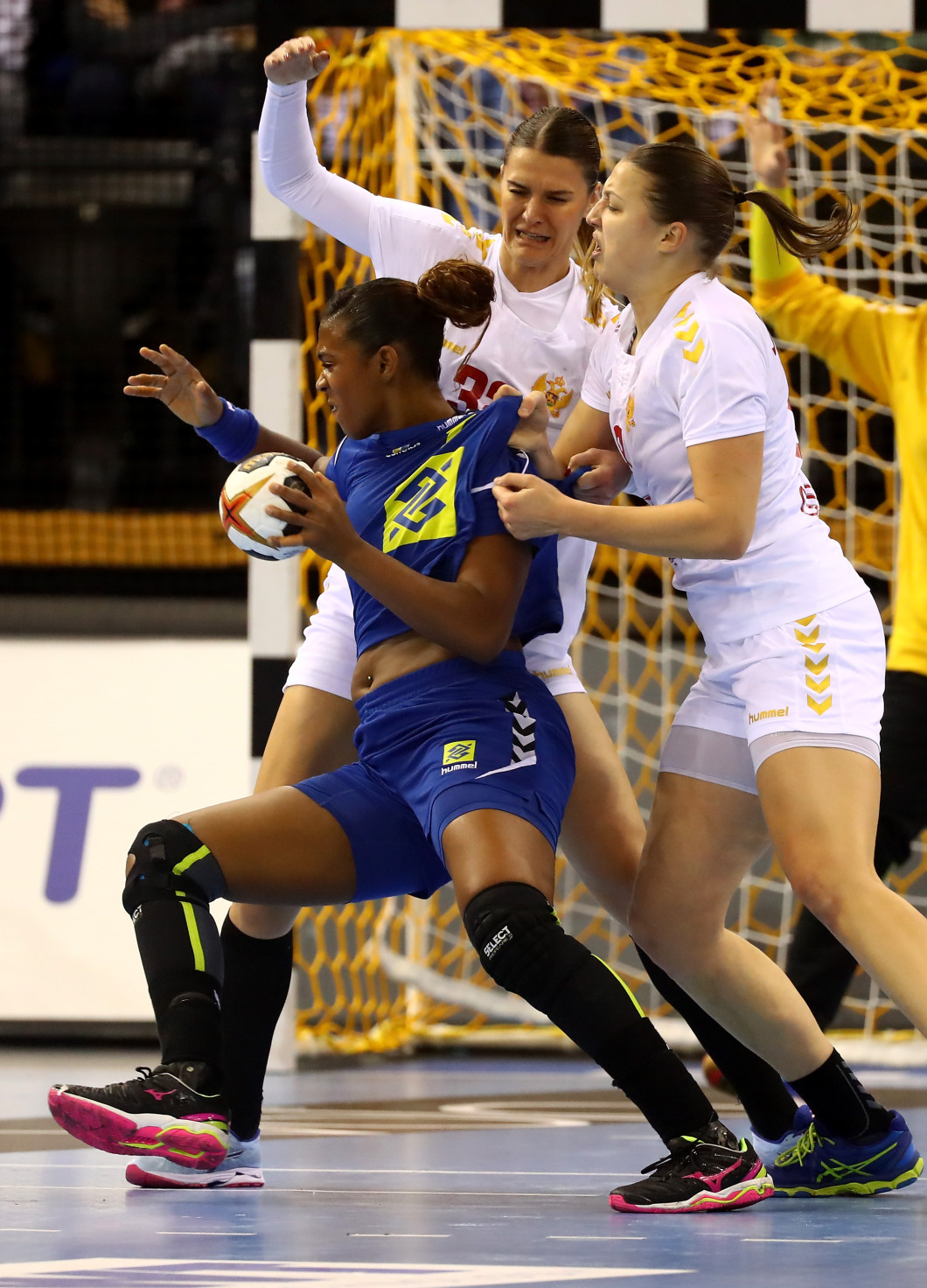 Brazil v Montenegro - 2017 IHF Women's Handball World Championship Germany