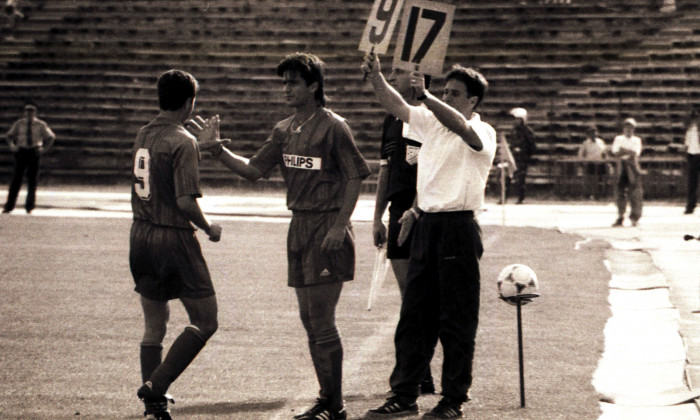 FOTBAL:UNIVERSITATEA CRAIOVA-STEAUA BUCURESTI 3-1,DIVIZIA A (16.10.1993)