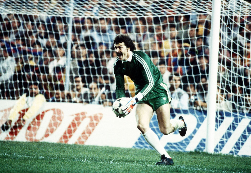 Sport. Football. pic: 7th May 1986. European Cup Final. Seville. Barcelona 0. v Steaua Bucharest 0. a.e.t. Steaua Bucharest win 2-0 on penalties. Steaua Bucharest goalkeeper Helmut Ducadam saves Barcelona's final penalty enabling Bucharest to win the matc
