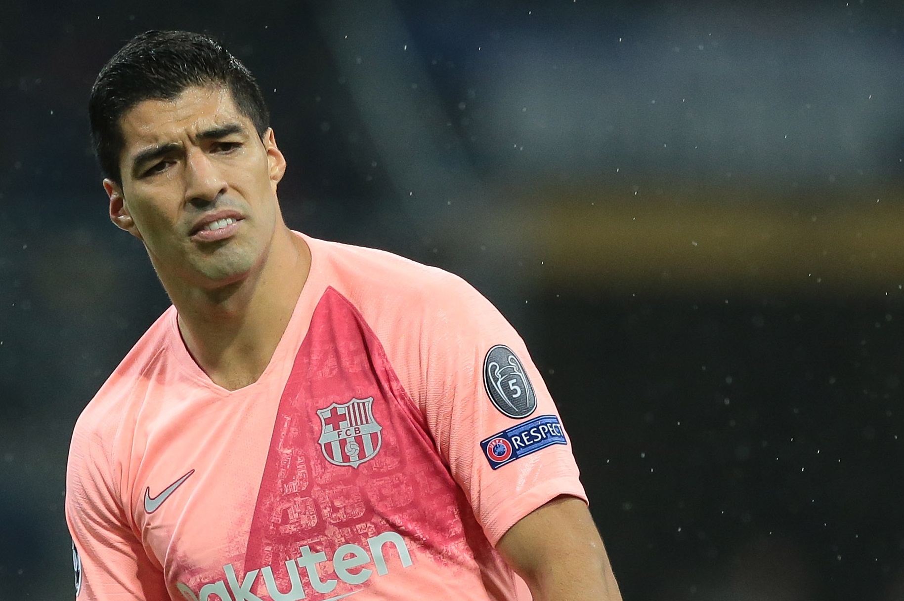 Luis Suarez, din nou subiect de glume pe internet! Trecutul nu-i dă pace: cum l-au ironizat fanii, după ce au văzut că poartă mască