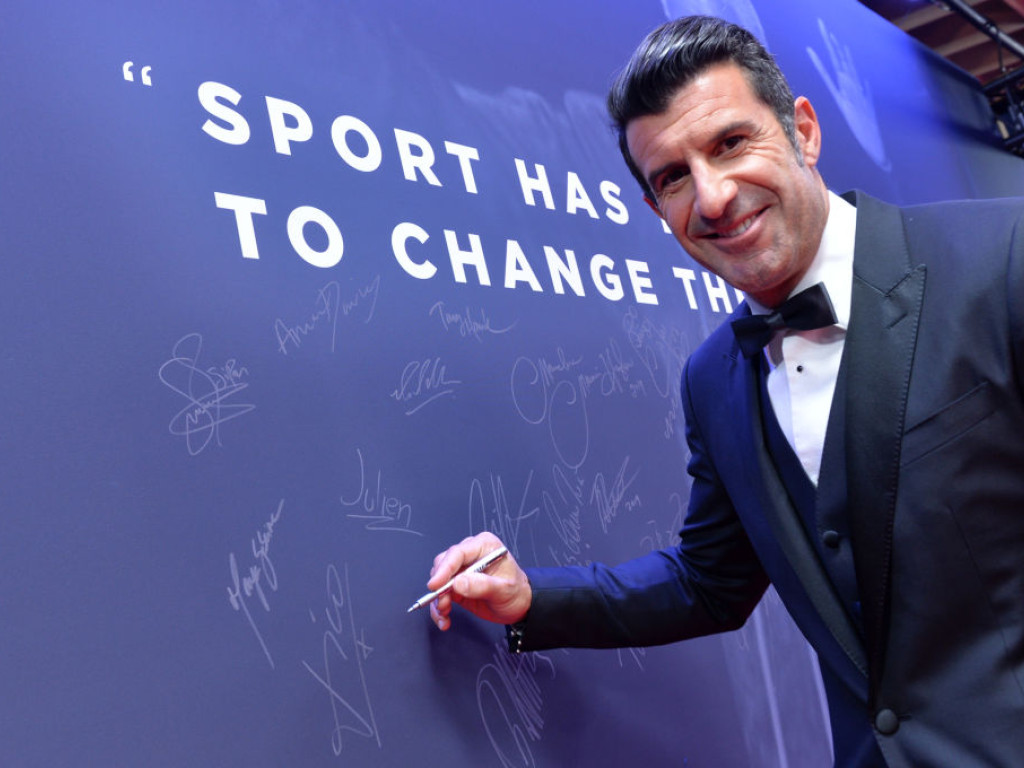 Figo a dat scorul final la Barcelona - Real Madrid