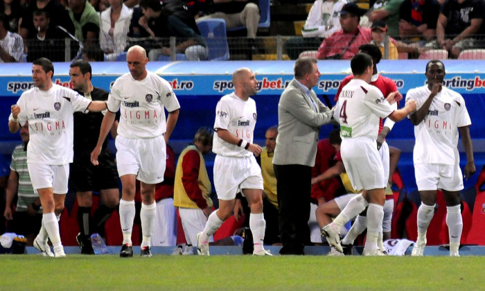 FOTBAL:STEAUA BUCURESTI-CFR CLUJ 1-2,LIGA 1 (9.08.2009)