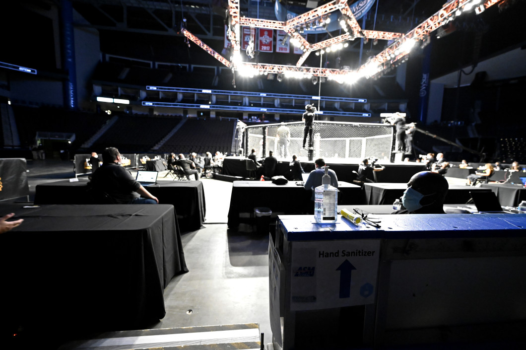 UFC 249 Esparza v Waterson