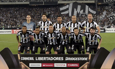 Botafogo v Gremio - Copa Bridgestone Libertadores 2017 Quarter-Finals