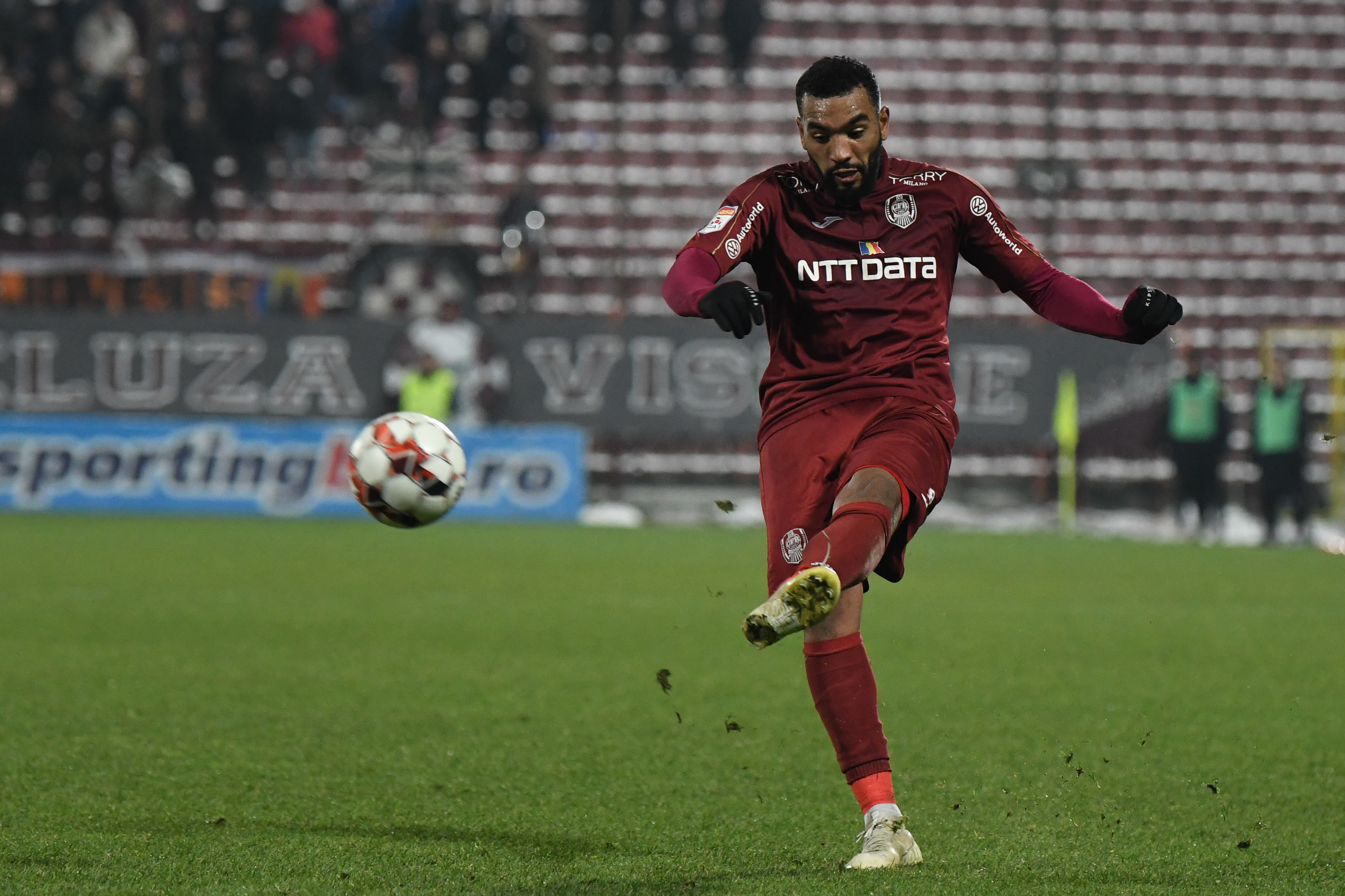 CFR Cluj i-a decis soarta lui Billel Omrani, atacantul care nu a mai înscris din 2019