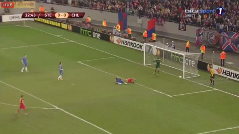 Minutul 33: Penalty pentru Steaua şi cartonaş galben pentru Ryan Bertrand | DIGI SPORT 1