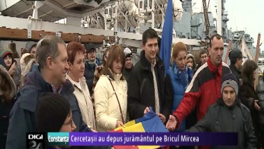 cercetasii 20au 20depus 20juramantul 20pe 20bricul 20mircea-51531