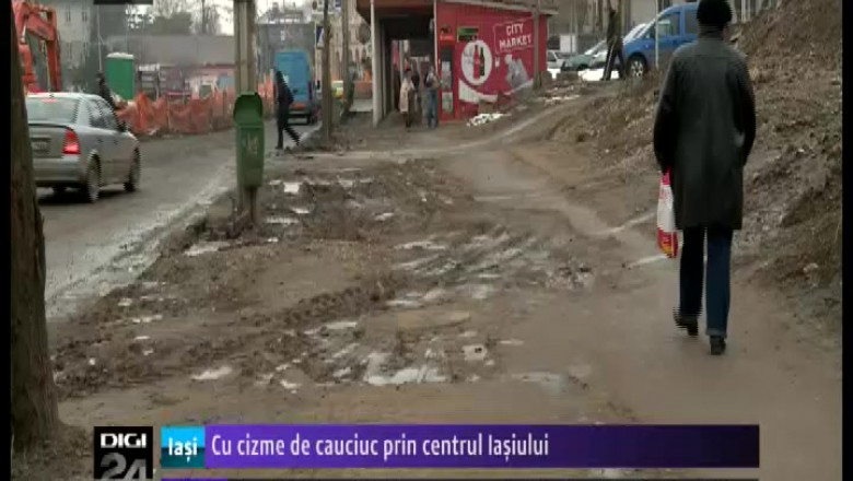 cu 20cizme 20de 20cauciuc 20prin 20centrul 20iasiului-49419