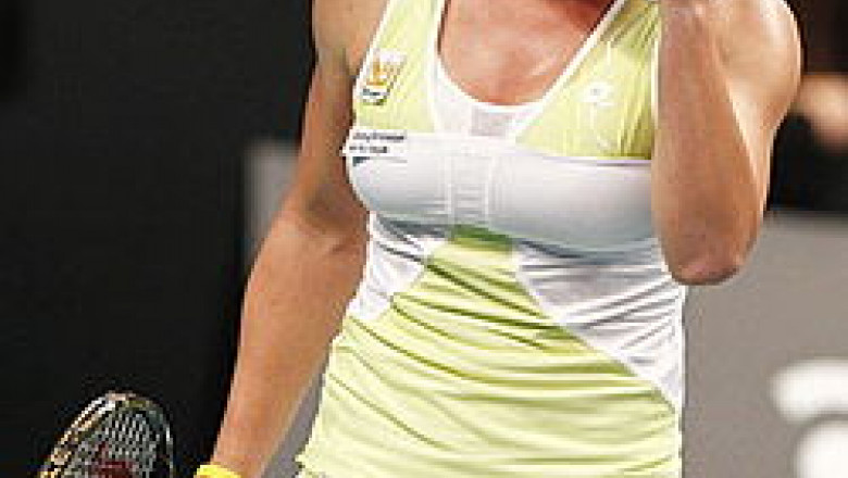 Simona Halep at French Open 2010 crop