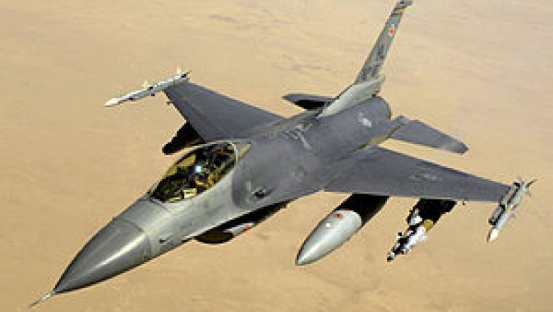 avion F-16 1