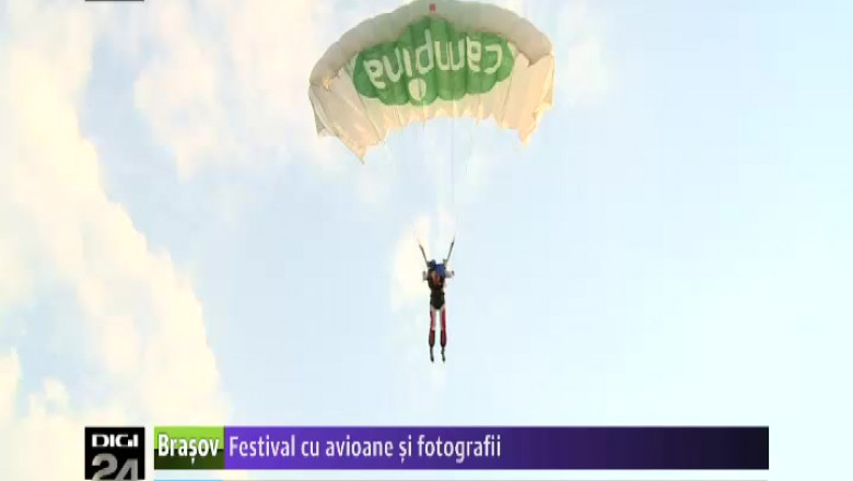 FESTIVAL CU AVIOANE SI FOTOGRAFII