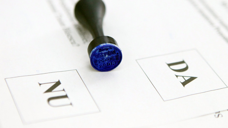 stampila vot referendum resized - mediafax-2