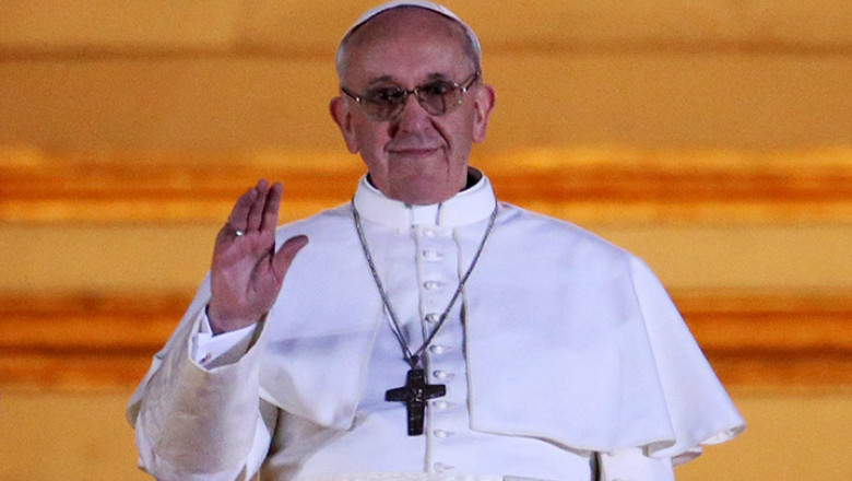 Pope-Francis-I-appears-on-006