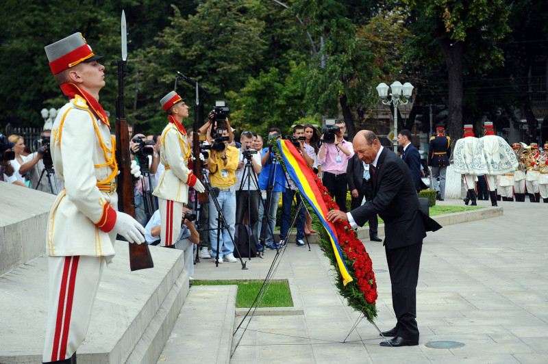 basescu moldova 7