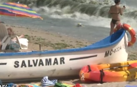 Alertă pe litoral. Zeci de pompieri și scafandri caută un tânăr care a dispărut la Costinești