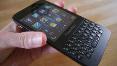 blackberry-q5