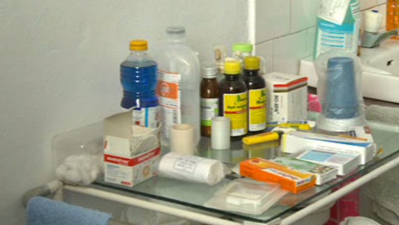 medicamente cabinet scolar