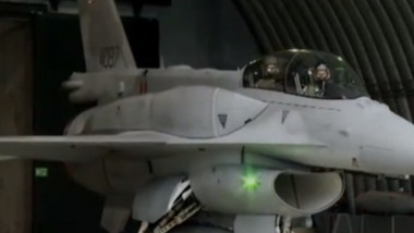 avion F16-1