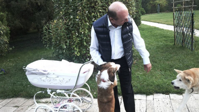 Traian Basescu plimbare 8