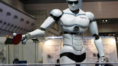 Robot-Expo-in-Tokyo photo medium