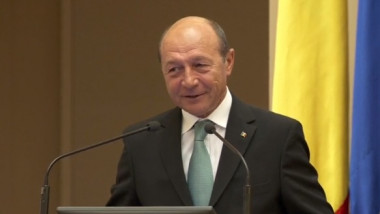 traian basescu la bnr-1