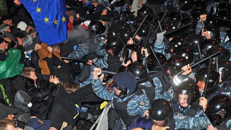 proteste violente kiev ucraina noiembrie 2013 - AFP Mediafax Foto-GENYA SAVILOV