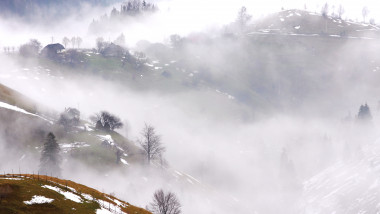 Iarna ceata munte zapada meteo vremea-Mediafax Foto-Thomas Dan