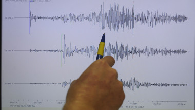 seismograf2 mfax-5