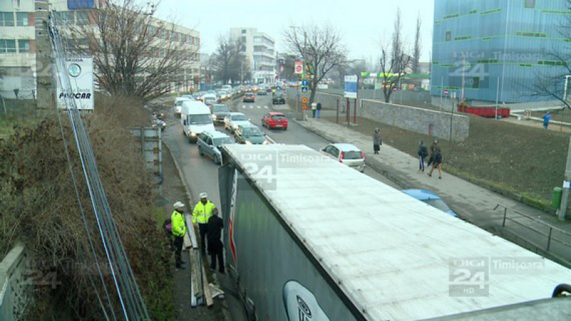 accident pasajul Jiul 08