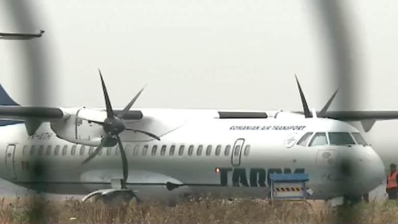 avion tarom lung