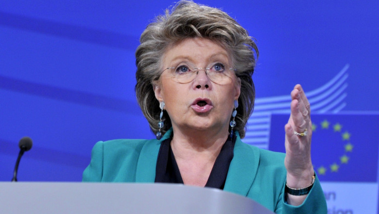 Viviane Reding Jefuită La Londra Hoţii I Au Luat Hainele