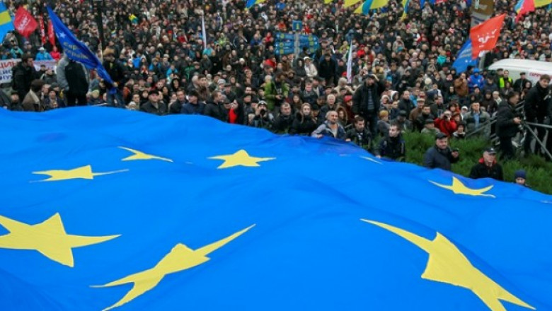 Ucraina-proteste-UE-voiceofrussia com1-680x365