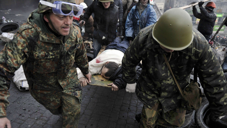 Violente Kiev Ucraina 20 februarie -AFP Mediafax Foto-LOUISA GOULIAMAKI-1