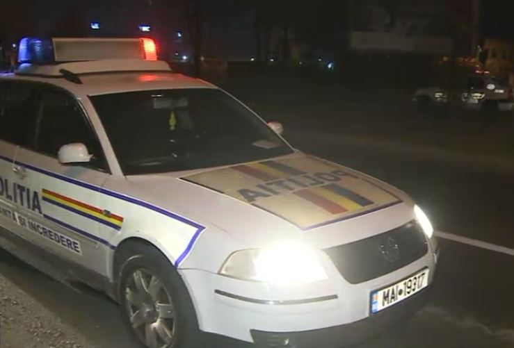 Accident pe Valea Oltului: traficul a fost blocat, semințe de floarea soarelui au fost împrăștiate pe șosea