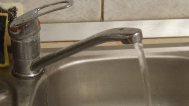 apa-la-robinet