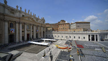 Slujba Vatican canonizare 26 aprilie 2014 Papa Ioan Paul al doilea si Papa Ioan al 23-lea -AFP Mediafax Foto-ANDREAS SOLARO