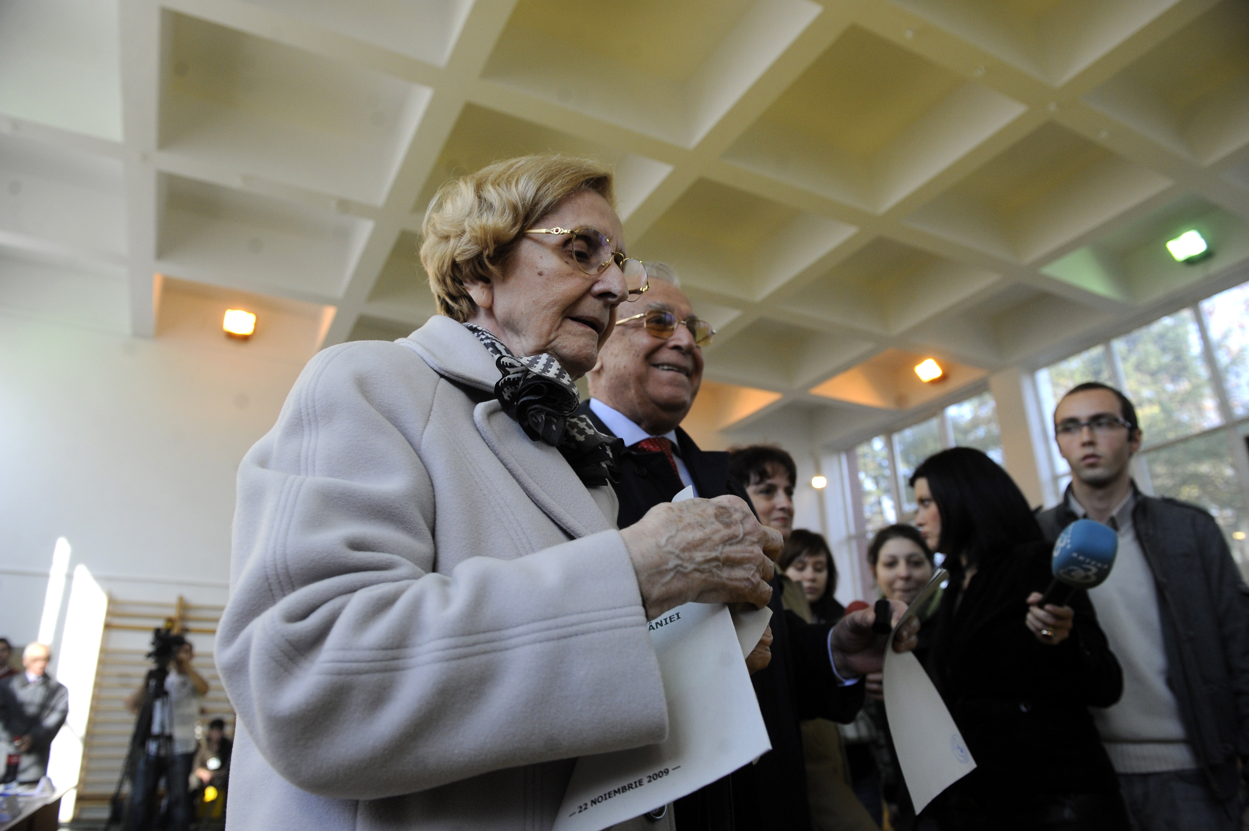 Mesajul Ninei Iliescu în ziua funeraliilor fostului președinte: Ați răspuns cu demnitate la devotamentul și slujirea lui pentru România