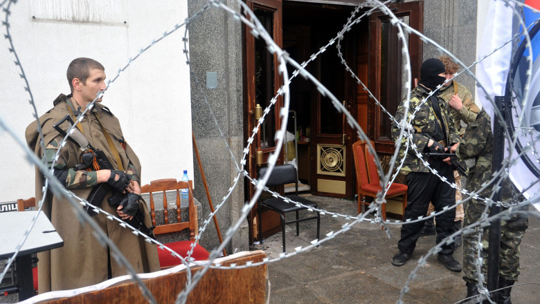 Prorusi inarmati Lugansk Ucraina-AFP Mediafax Foto-ALEX INOY