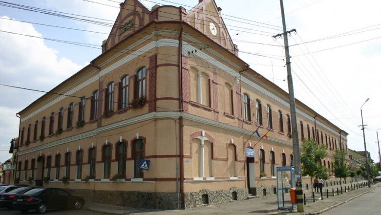 colegiul andrei saguna Oradea